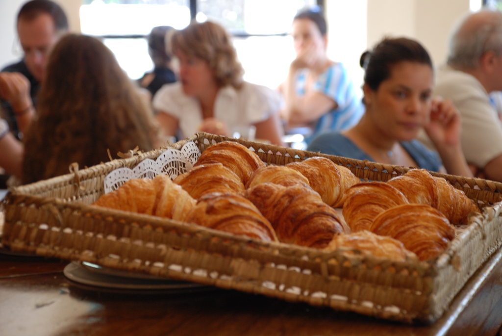 Croissant And The People