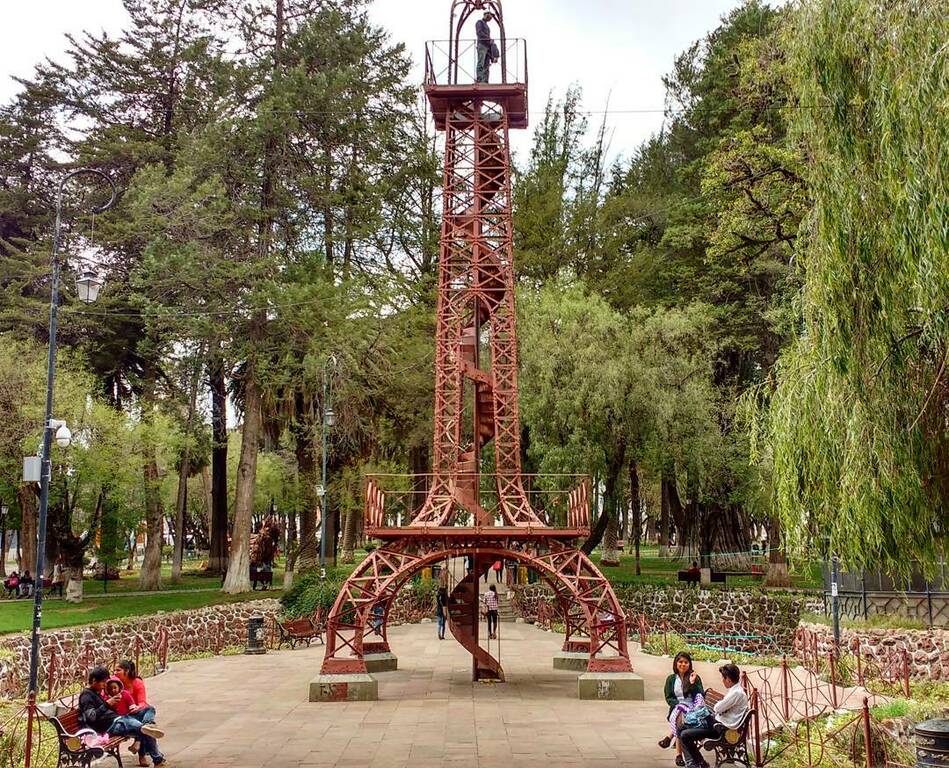 things to do in sucre bolivia | spend a relaxing day at simon bolivar park