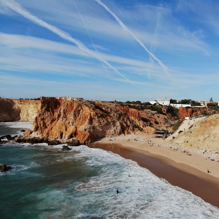 things to do in sagres portugal | see the fantastic rock formations at praia do tonel