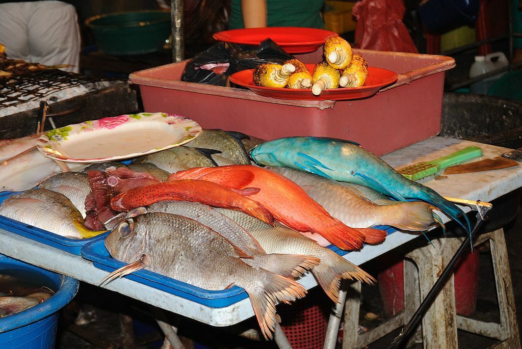Night market at Kota Kinabalu - Sabah - Borneo - Malaysia - panoramio