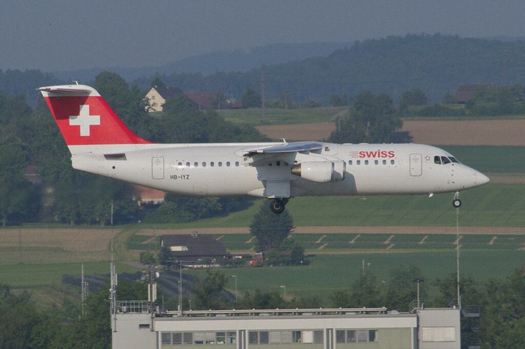Swiss Avro RJ 100; HB-IYZ@ZRH;08.06.2013/709an
