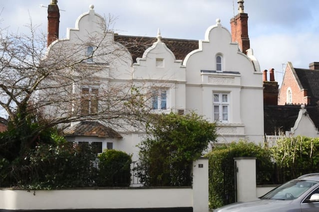 Top 16 Airbnb Vacation Rentals In Leamington Spa, Great Britain