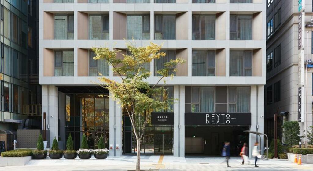 Hotel Building