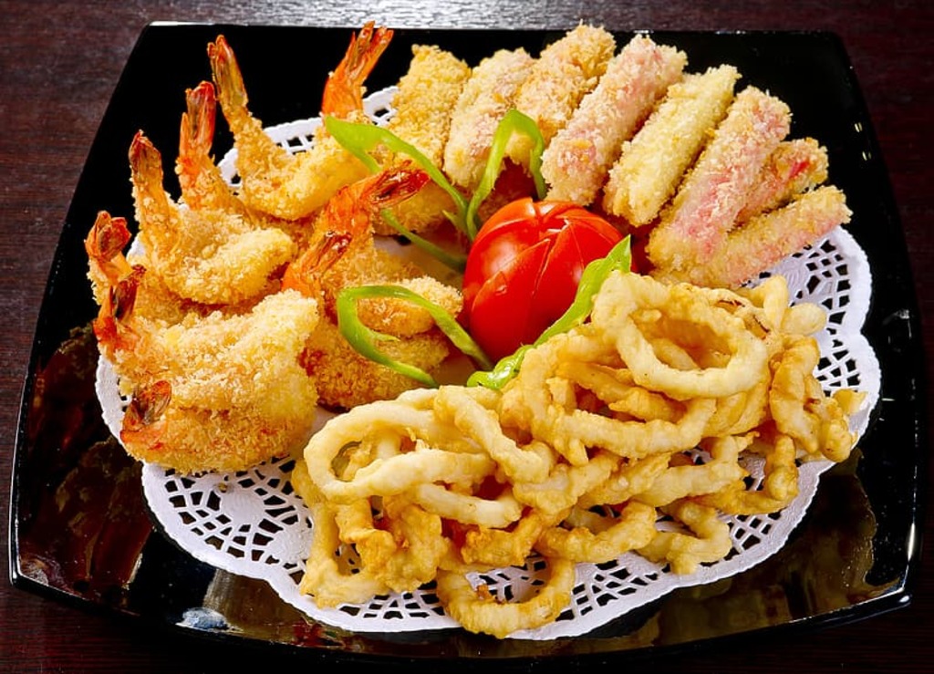 Vegetable and calamari tempura