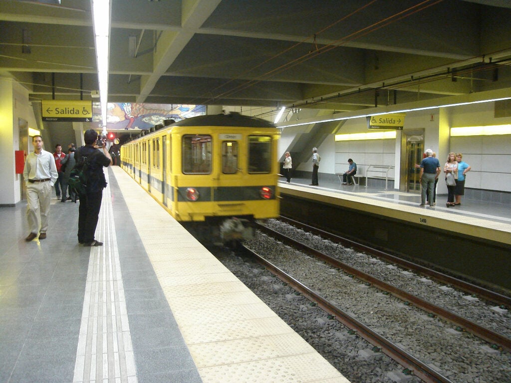 Buenos Aires - Subte - Caseros 4