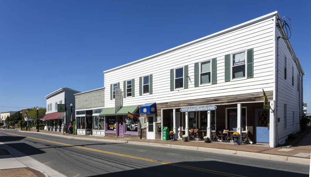 Main Street Chincoteague VA1