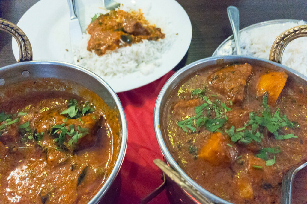 Indidan Vindaloo Lamb & Madras Curry