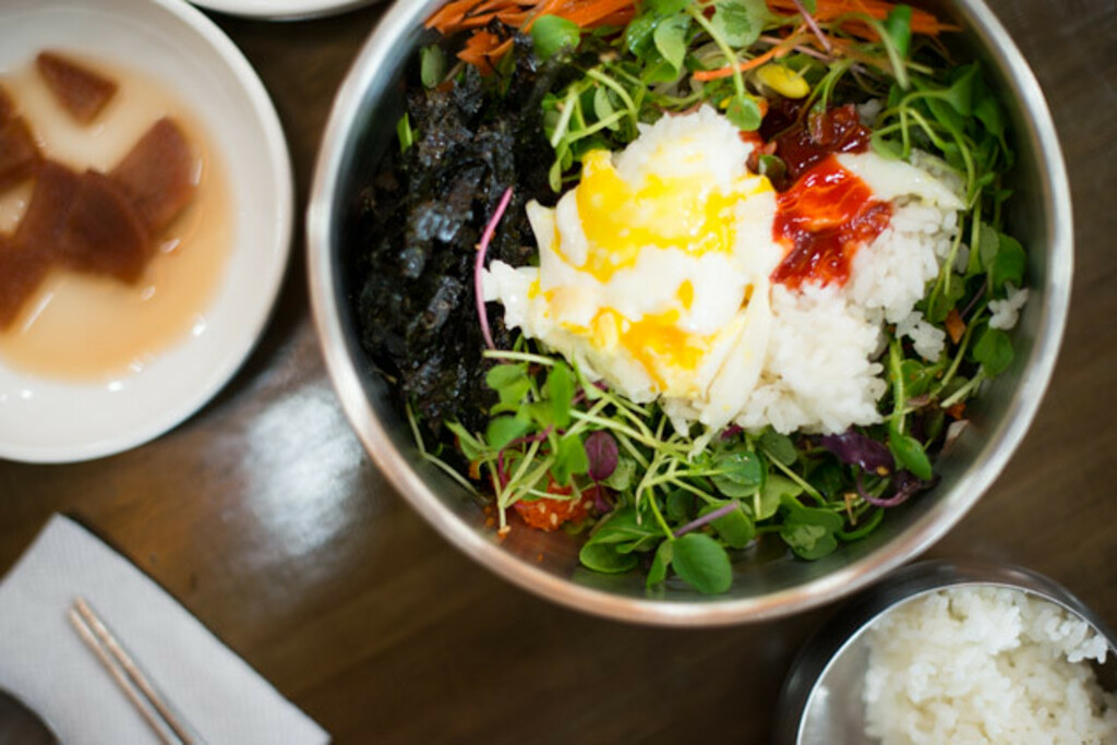 Korean Food - Gochujang Squid Bibimbap (Creative Commons)