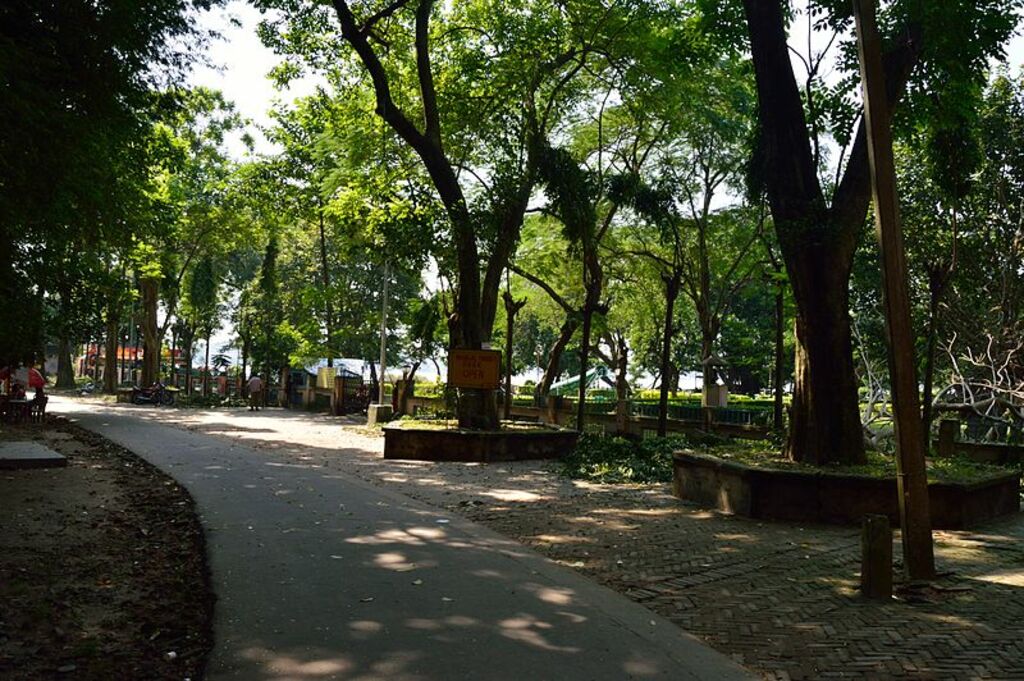 Mangal Pandey Park - Barrackpore Cantonment - North 24 Parganas 2012-10-21 1022