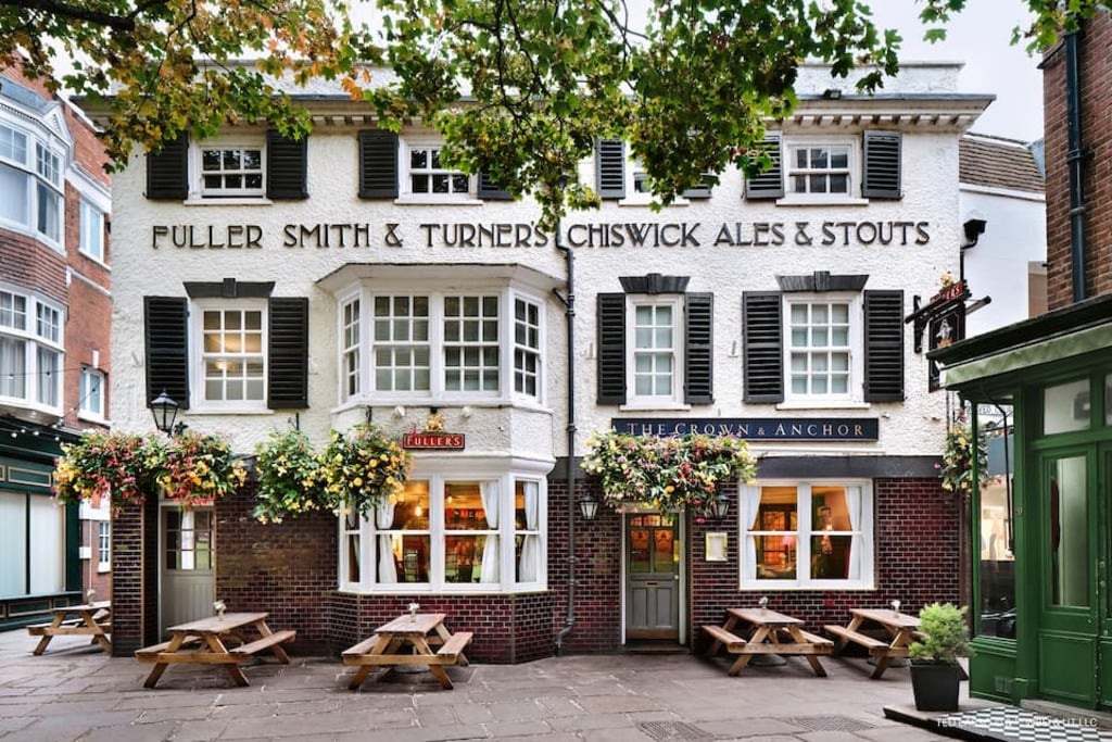 unique airbnb in richmond | the crown and anchor pub