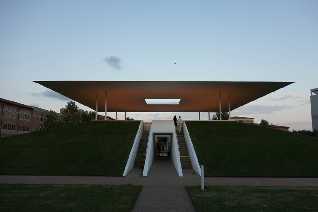 James Turrell — Twilight Epiphany