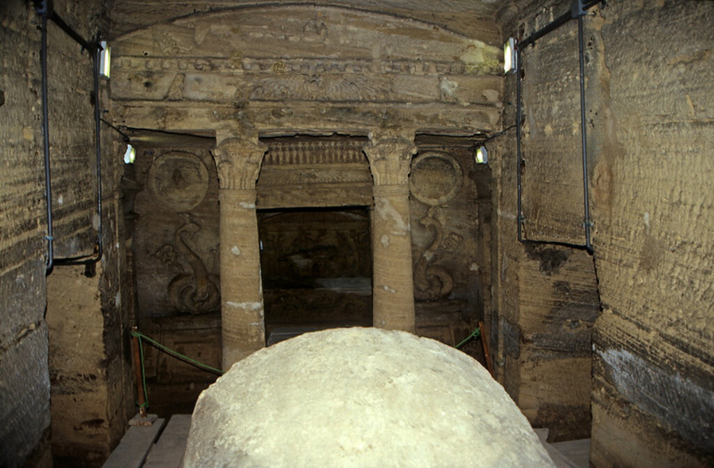 Ägypten 1999 (711) Alexandria: Katakomben von Kom el-Shoqafa