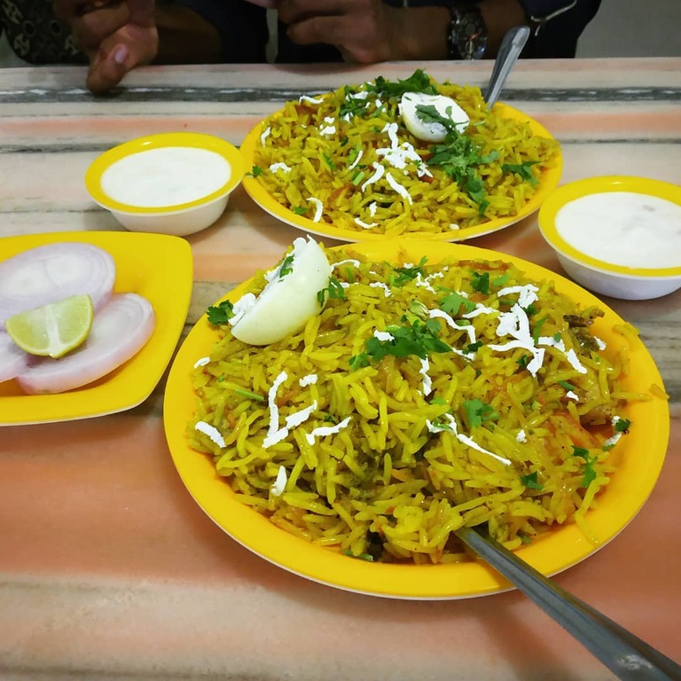 best biryani in indore | hotel madni darbar
