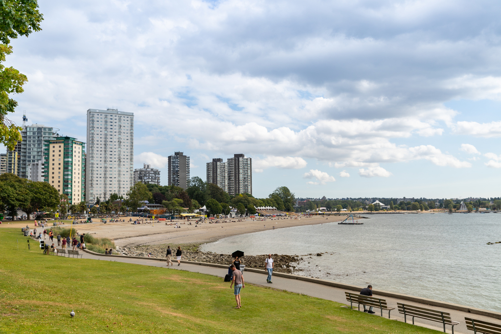 English Bay Parc Vancouver (43813276775)