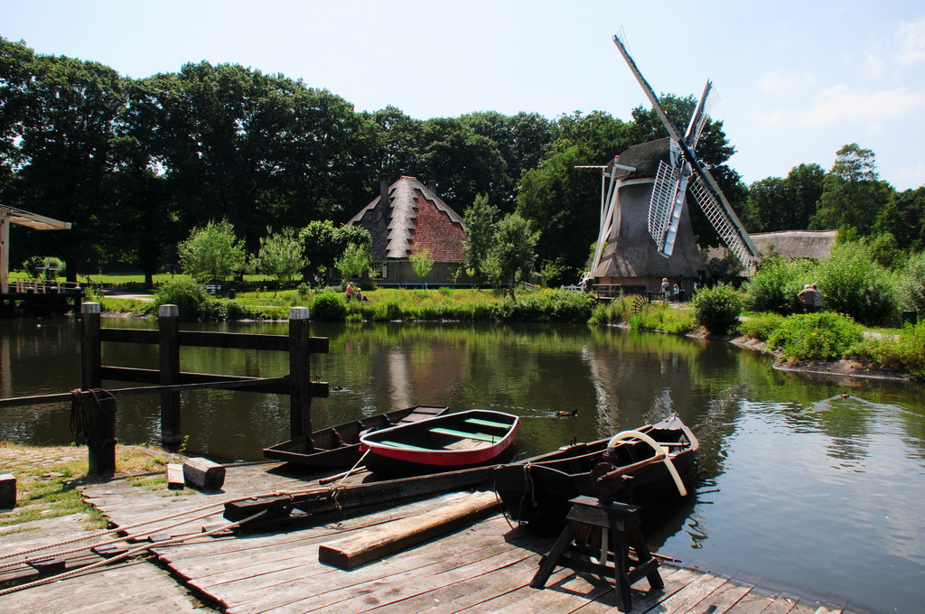 Shipyard and windmill at Netherlands Open Air Museum Arnhem - panoramio