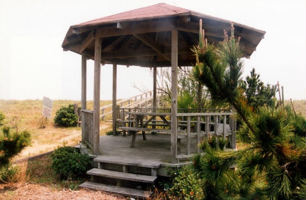 Grand Isle Walkway