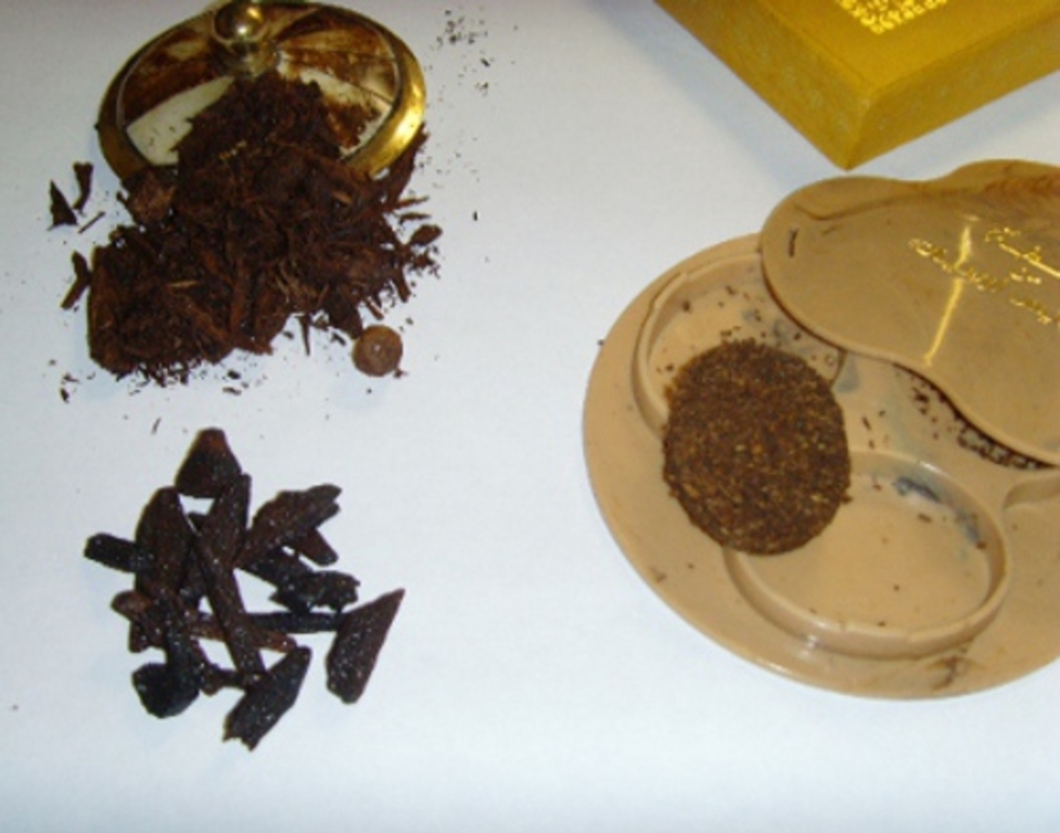 Bakhoor incense
