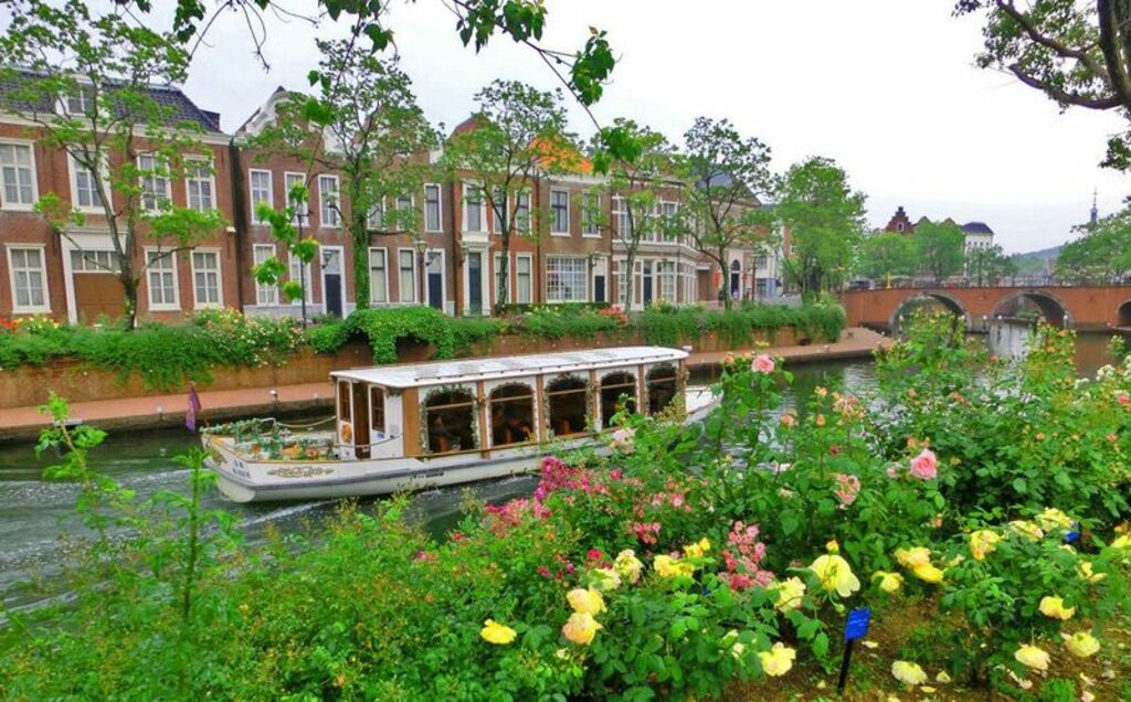 Get teleported into the Netherlands at Dutch-themed Huis Ten Bosch