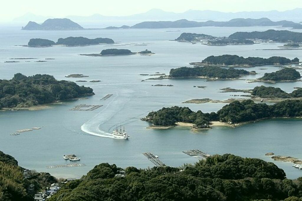 Explore the rich nature at Kujuku-Shima Island