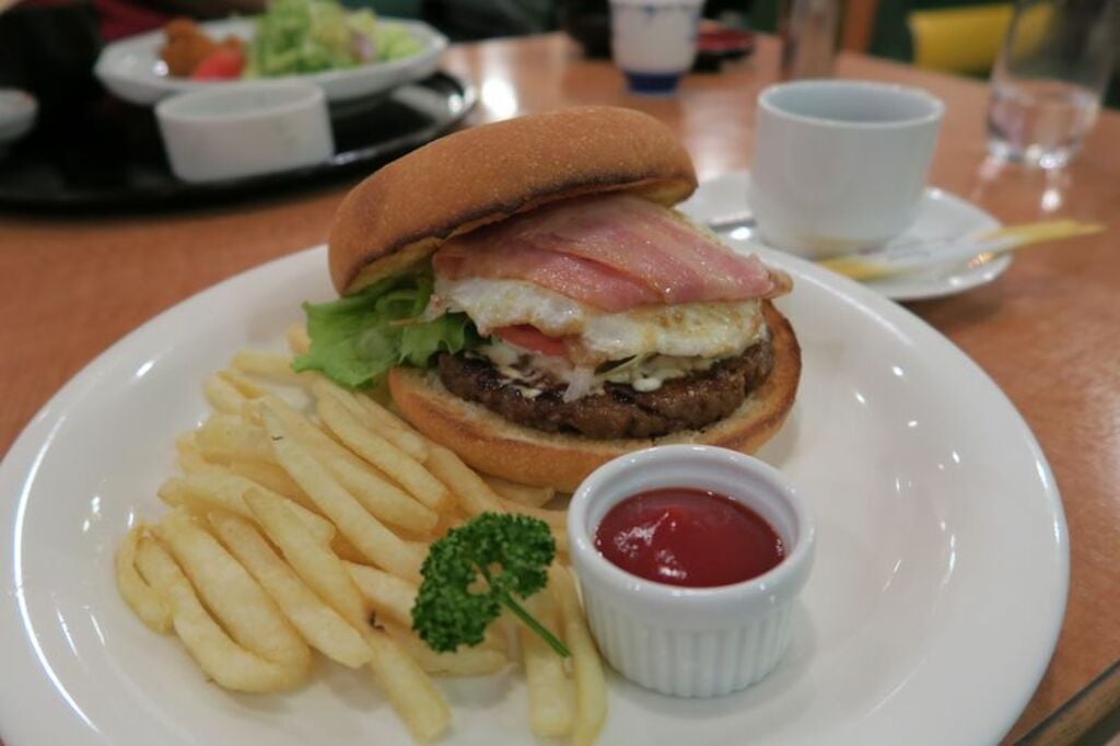 Chow down on Sasebo burgers at Hotel Lorelei