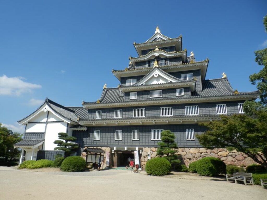 Admire the unusual black exterior of Okayama Castle
