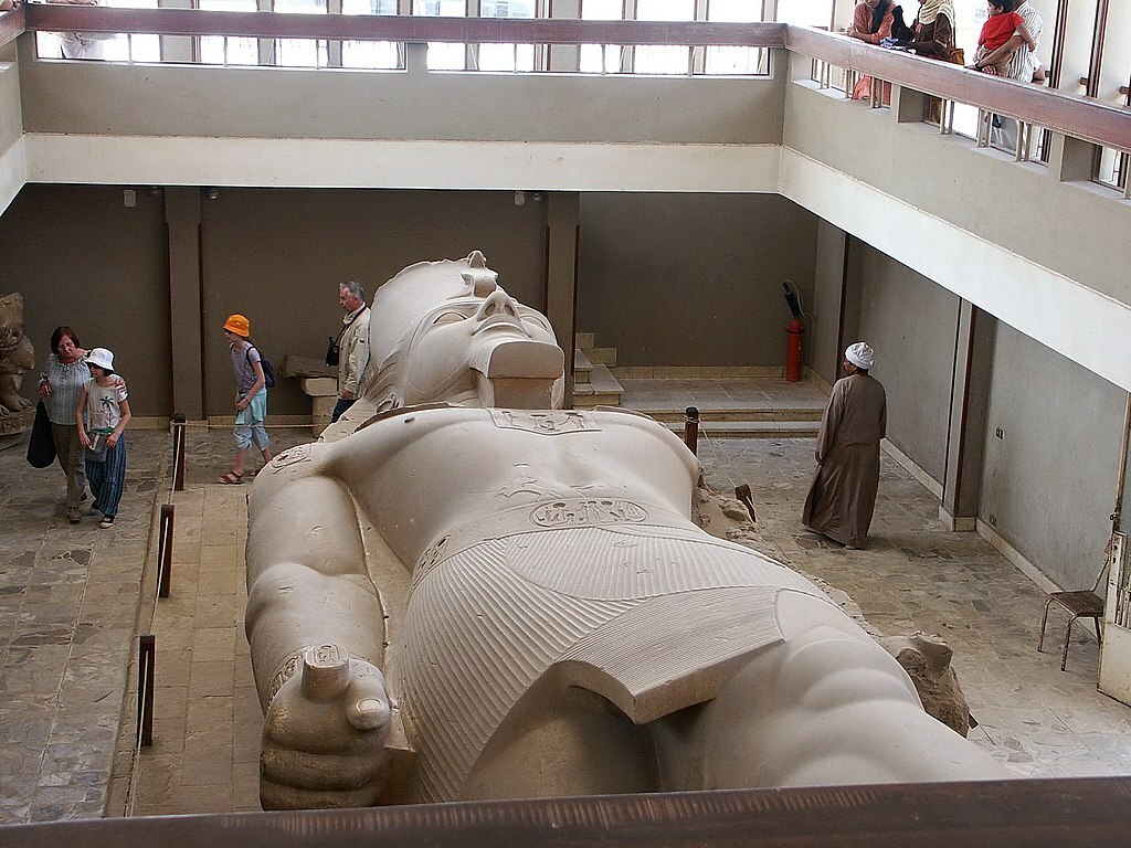 Ramses II in Memphis Museum 孟斐斯博物館拉姆瑟斯二世 - panoramio