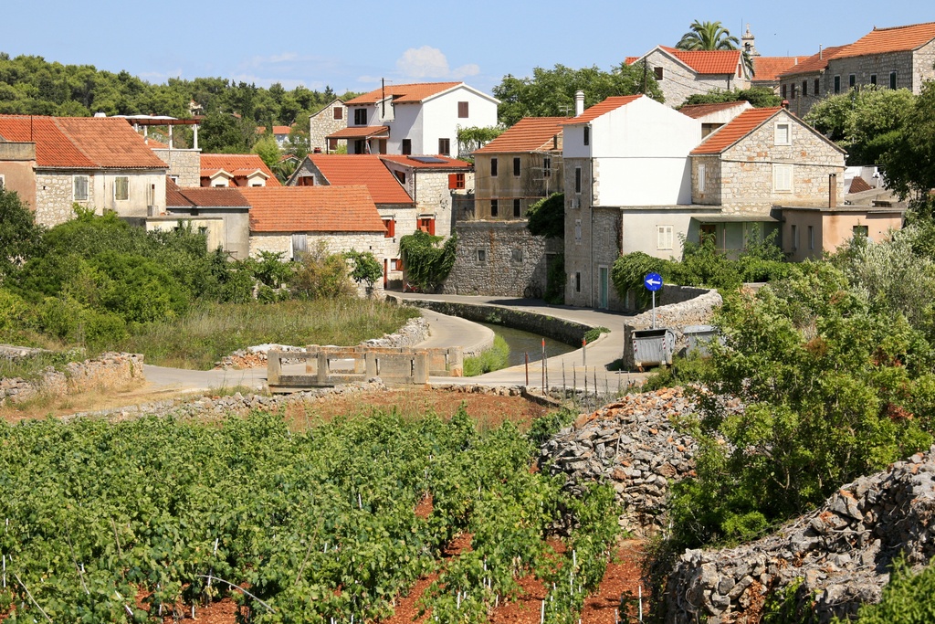 Town of Vrboska (5970190705)