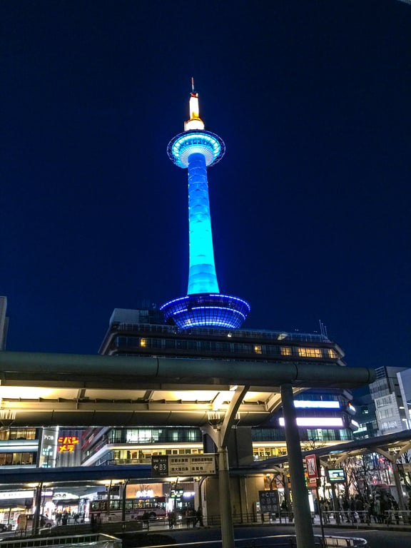 Kyoto Tower at night 2018-03-14