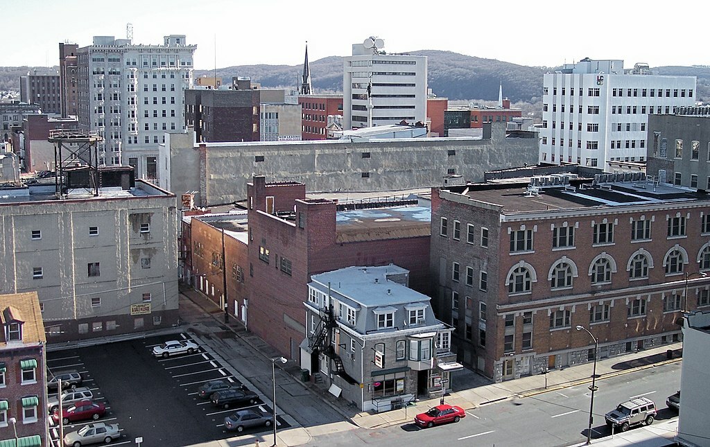2007 - 700 Block Hamilton Street North Side