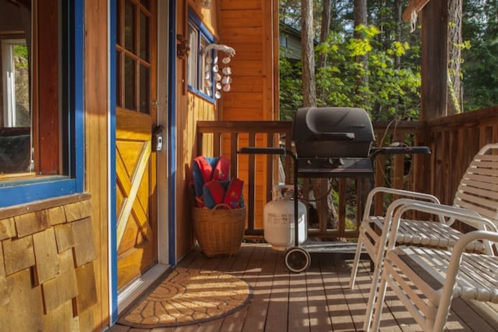 16 Best Airbnb Vacation Rentals In Sunshine Coast, Canada Updated
