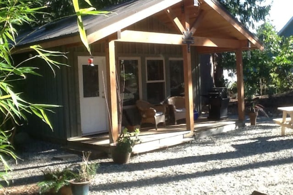 16 Best Airbnb Vacation Rentals In Sunshine Coast, Canada Updated