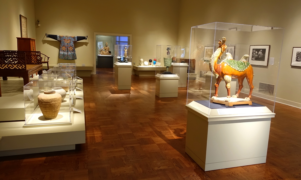 Interior view - Portland Art Museum - Portland, Oregon - DSC08381