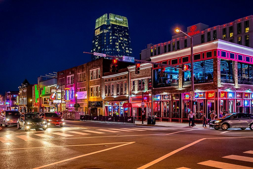 Broadway (Nashville) lights