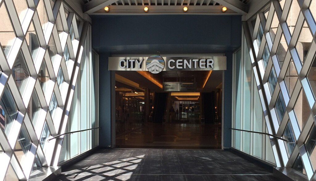 City Center and Gaviidae Common skyway