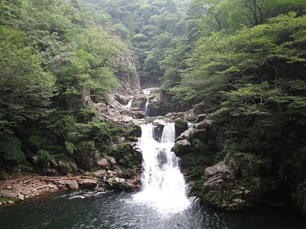 Sandan Falls (15231790506)