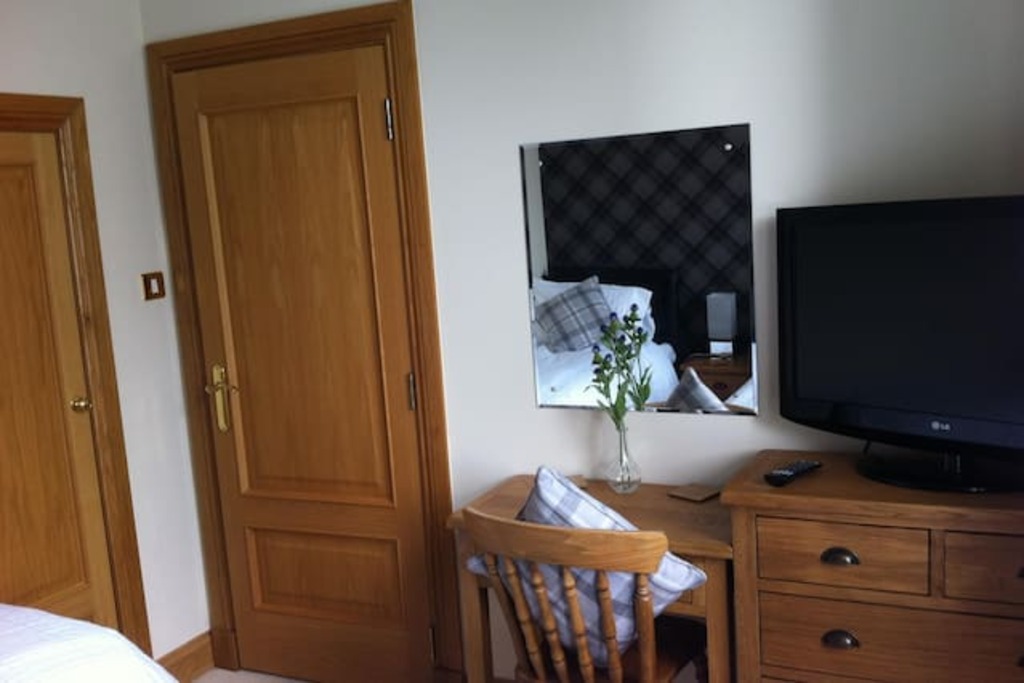 Top 13 Airbnb Vacation Rentals Near Loch Lomond, United Kingdom