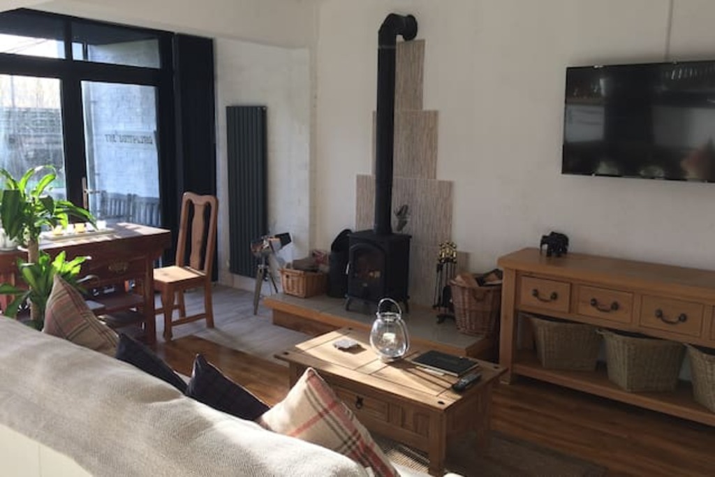 Top 13 Airbnb Vacation Rentals Near Loch Lomond, United Kingdom