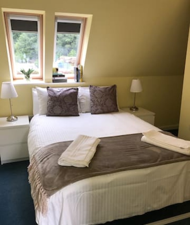 Top 13 Airbnb Vacation Rentals Near Loch Lomond, United Kingdom