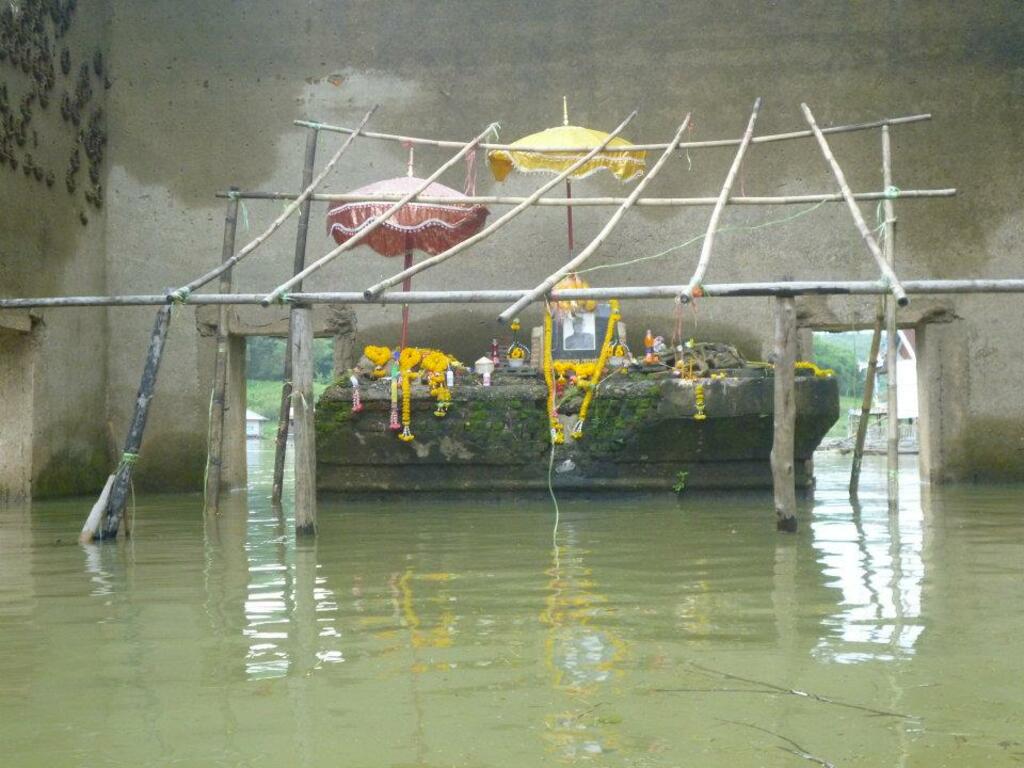 things to do in thailand | take a boat trip through sangkhlaburi’s sunken temple
