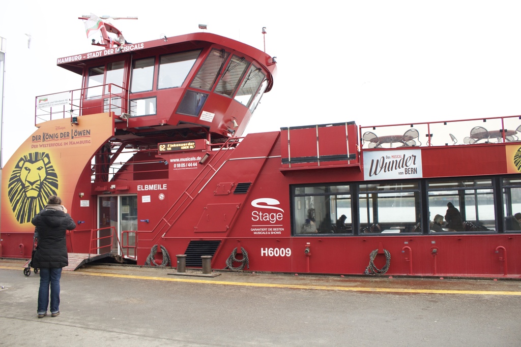 romantic things to do in hamburg | taking a boat tour in the harbour