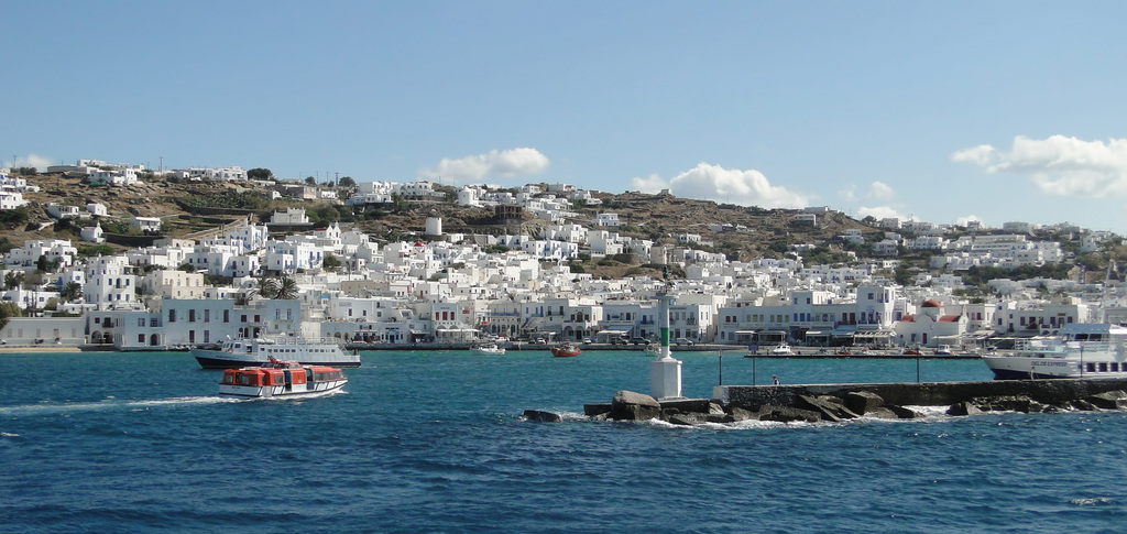Old Port of Mykonos 01