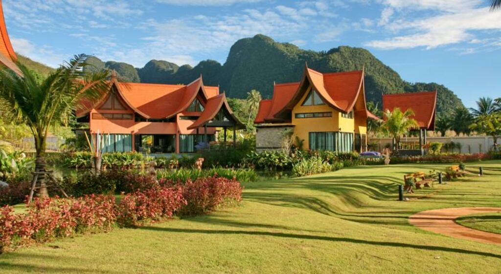luxury villas in ko jum | tha lane bay villa