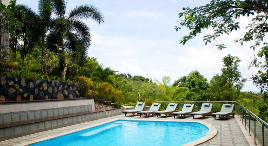 thara bayview villa