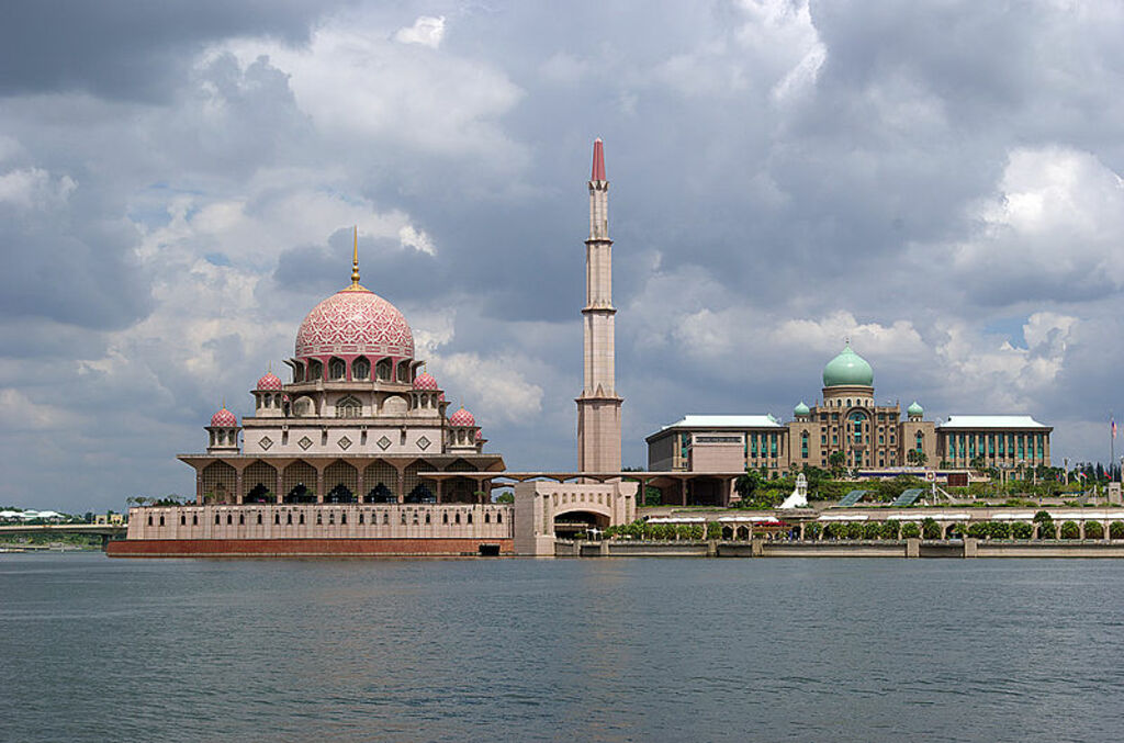 Putrajaya Putra Mosque and Perdana Putra Complex