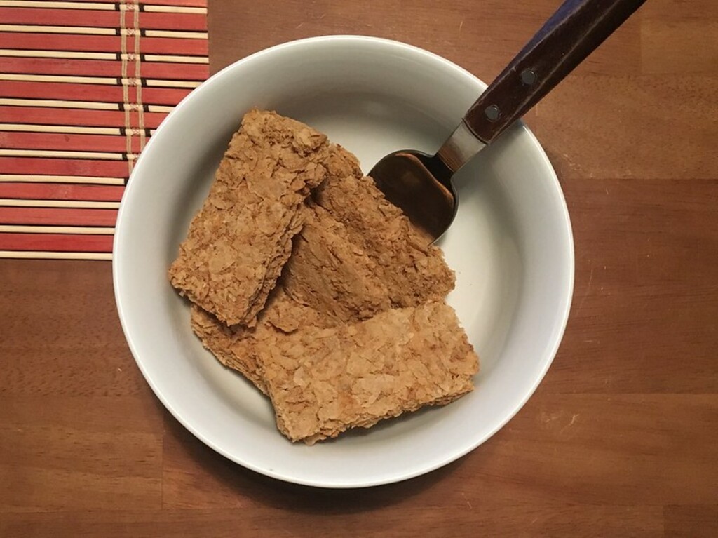 Look at Me, Mate, Eating Weet-Bix