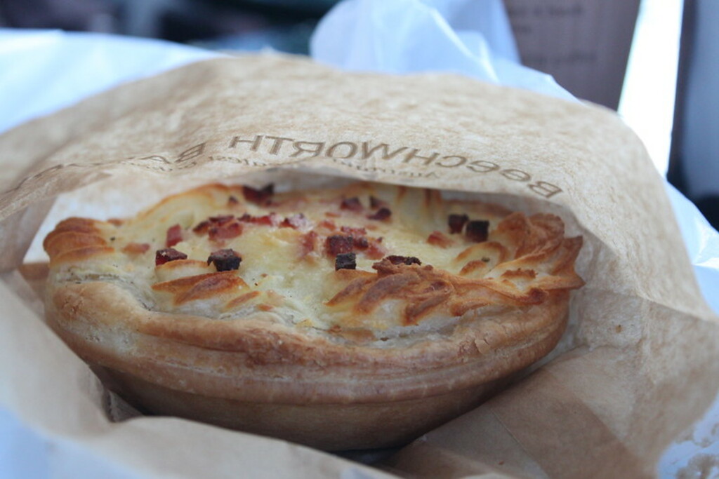 Potato meat pie