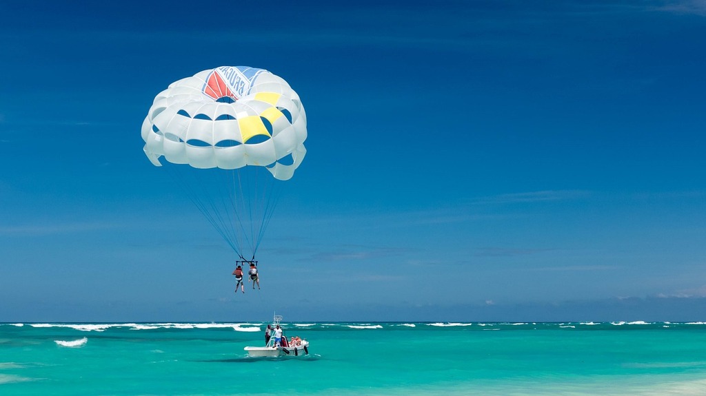 experience parasailing