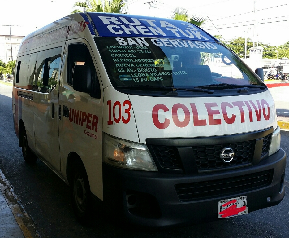 Nissan NV350 Urvan Taxi Colectivo