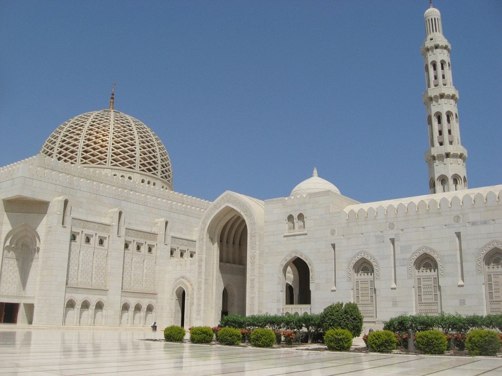 things to do in oman | visit oman’s main mosque