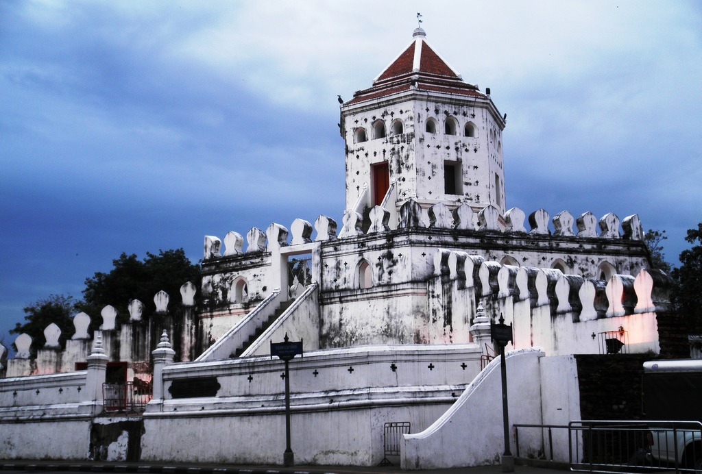 Phra Sumain Fortress - panoramio